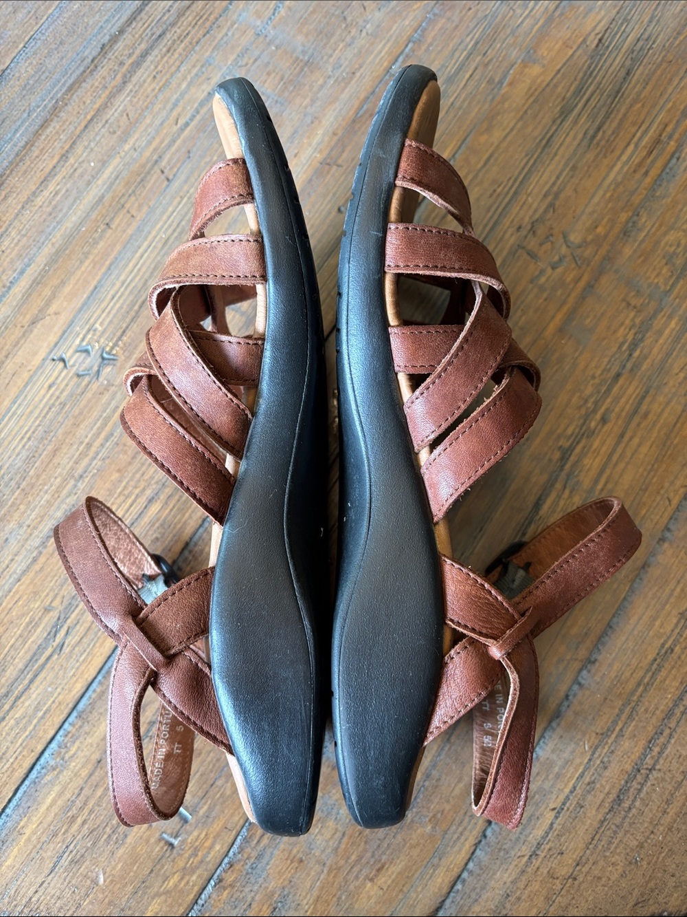 Chaco size 9 medium brown sandals - Picture 6 of 14